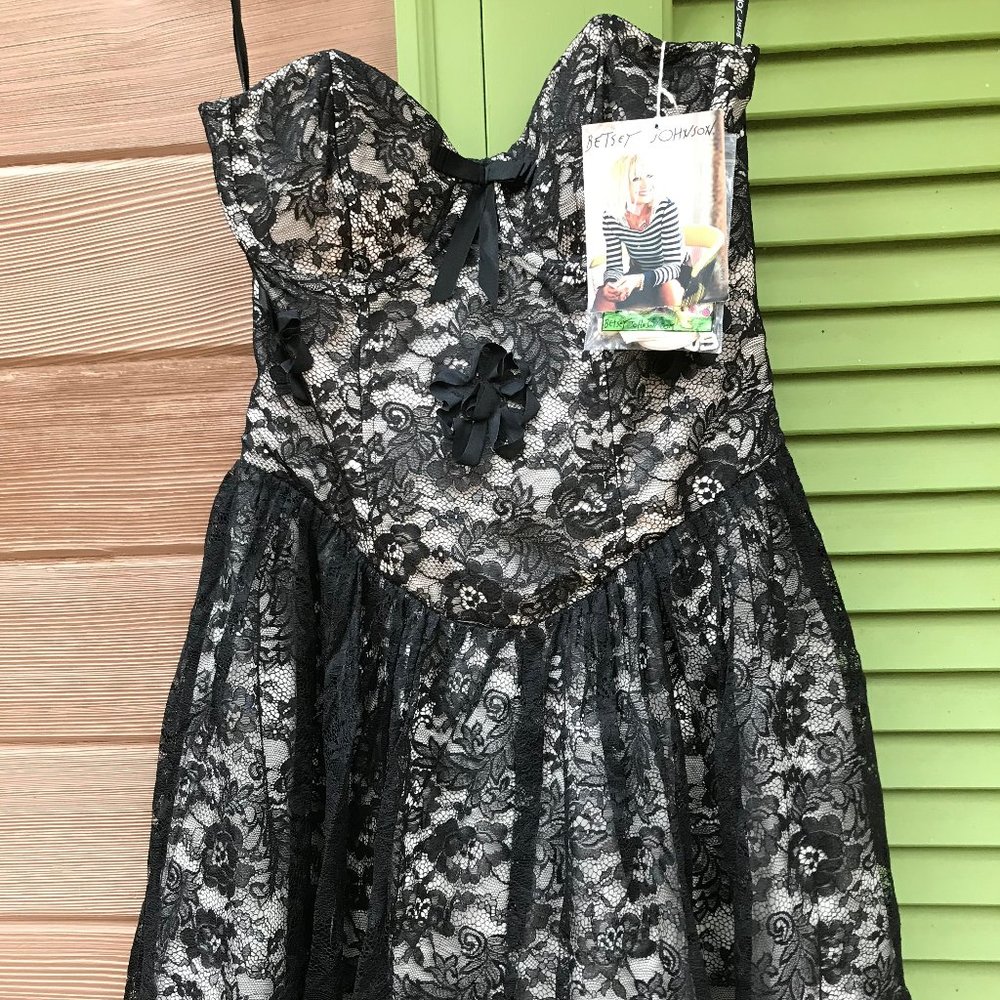 NWT Betsey Johnson Strapless Lace Bustier Dress 8